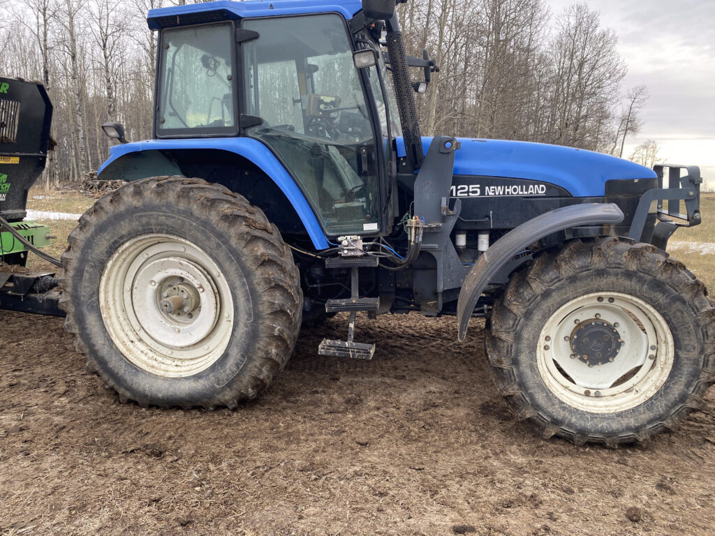 2001 New Holland TM125 Tractor 1