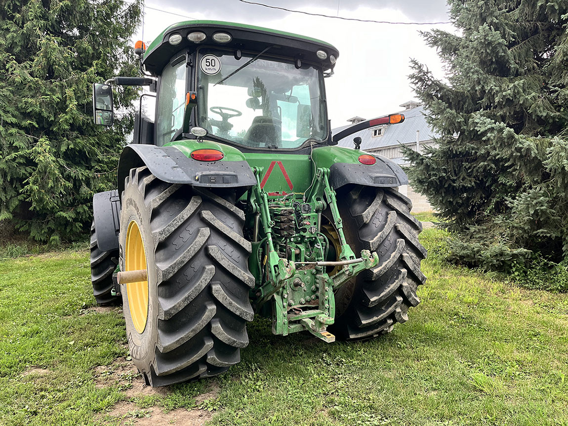 2019 John Deere 7290R Tractor 2