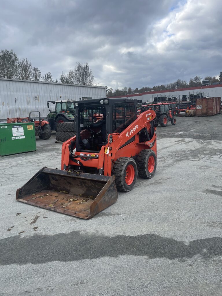 2022 Kubota SSV65PHRC Skidsteer 2