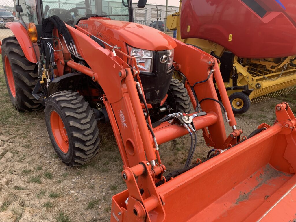 2021 Kubota L5460HSTCC Tractor 3