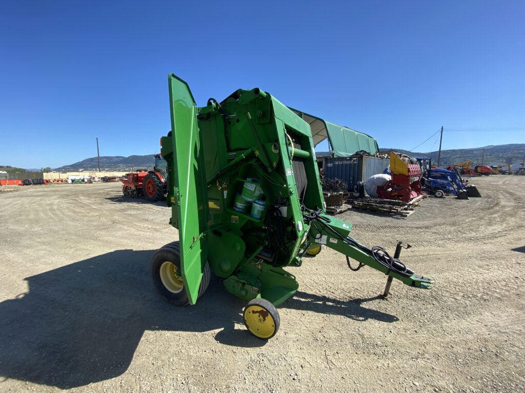 2003 John Deere 457 Round Baler 2