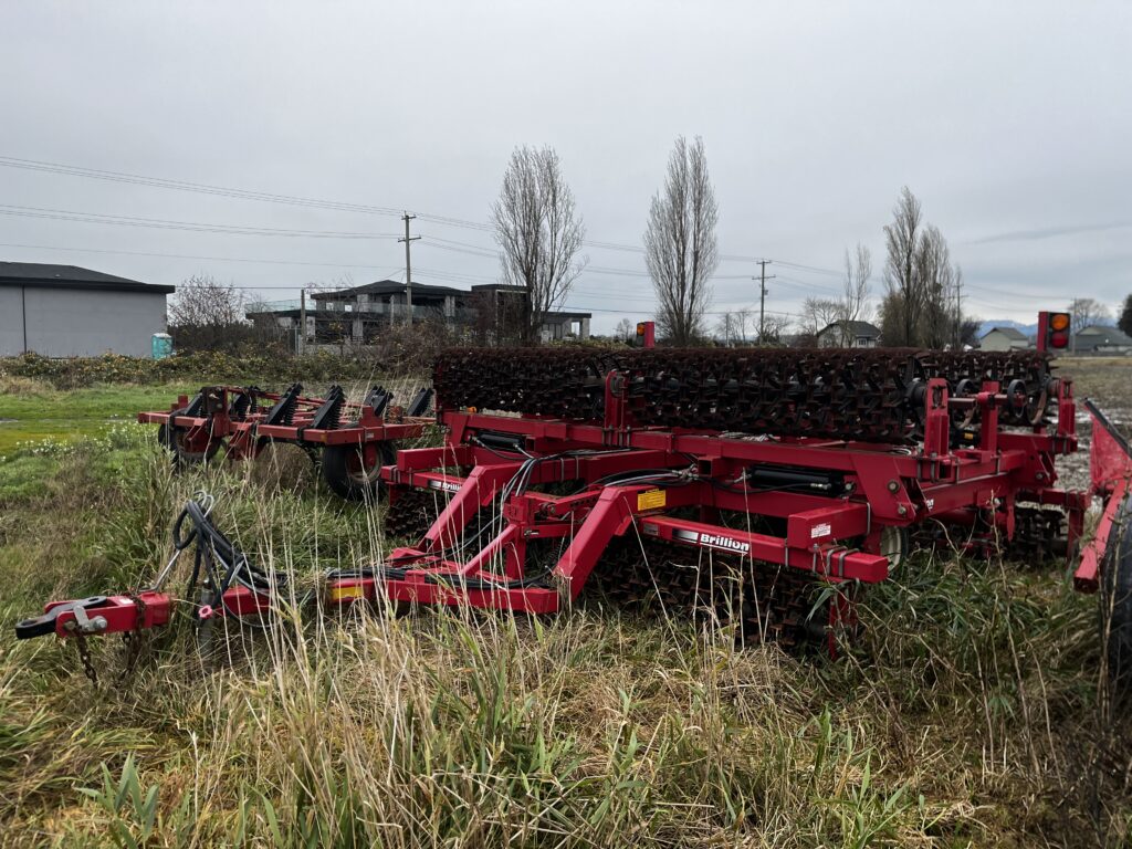 2014 Brillion WCCS-3003 25' Folding Pulvimulcher 1