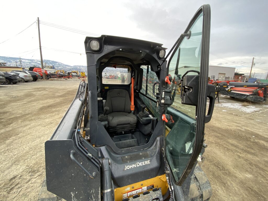 2022 John Deere 325G Track Loader 5