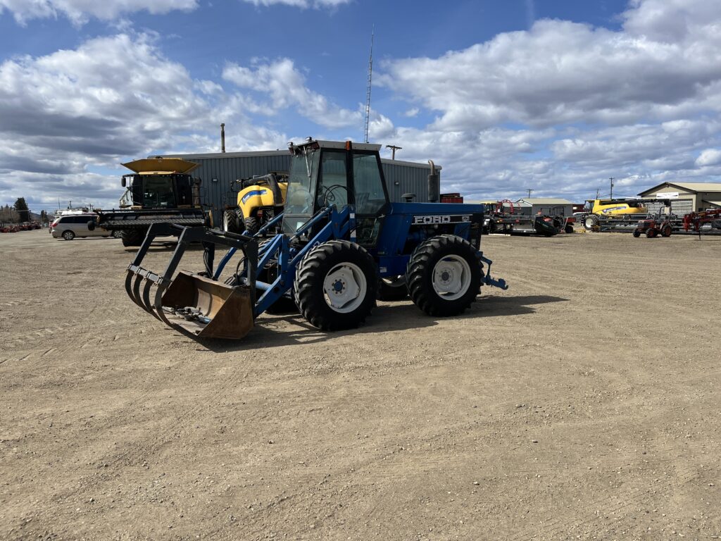 1990 Versatile 276 Bi-Directional Tractor w/ Loader 2