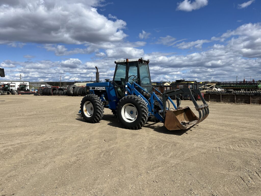 1990 Versatile 276 Bi-Directional Tractor w/ Loader 1