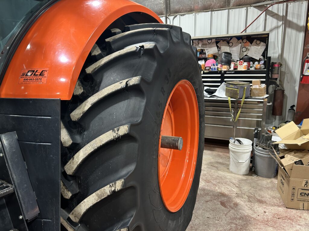 2019 Kubota M7-172D Tractor 5