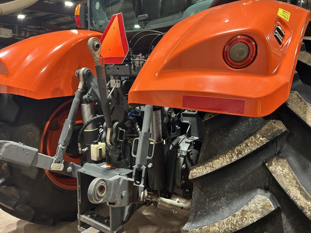 2019 Kubota M7-172D Tractor 4