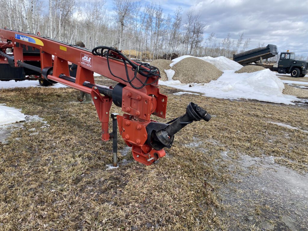2013 New Holland H7460 Discbine 5
