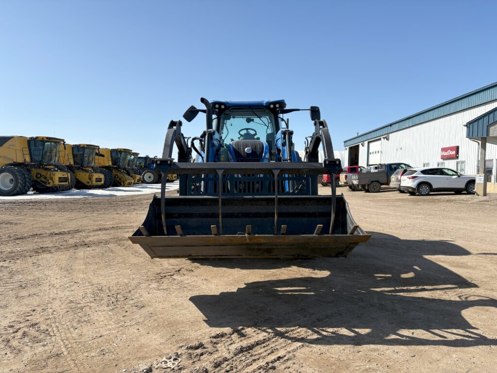 2021 New Holland T7.190 Classic Tractor 3