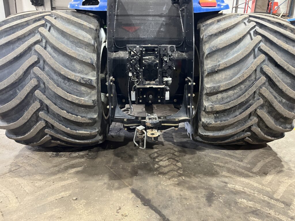2019 New Holland T9.600 CVT Tractor 1