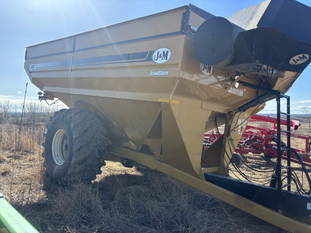 2012 J&M 1151-22 Grain Cart 1
