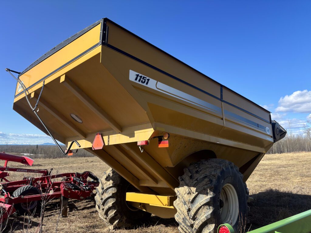 2012 J&M 1151-22 Grain Cart 3
