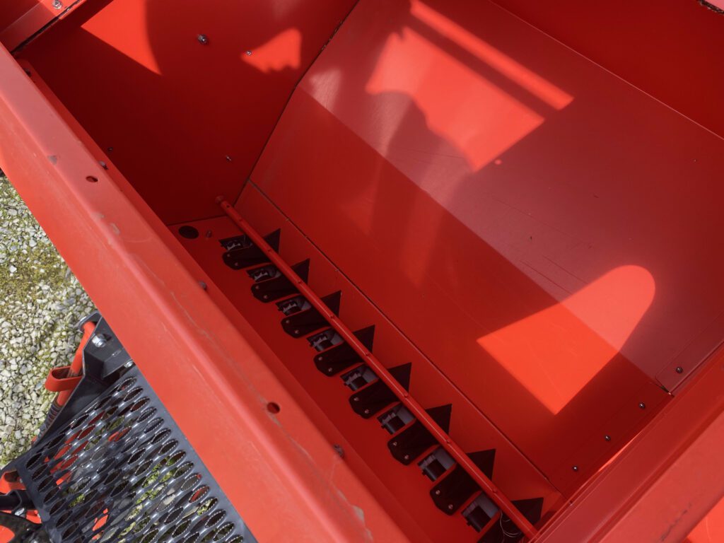 Kuhn Premia 4000 3 point 13ft 1in wide No Till Seeder 7