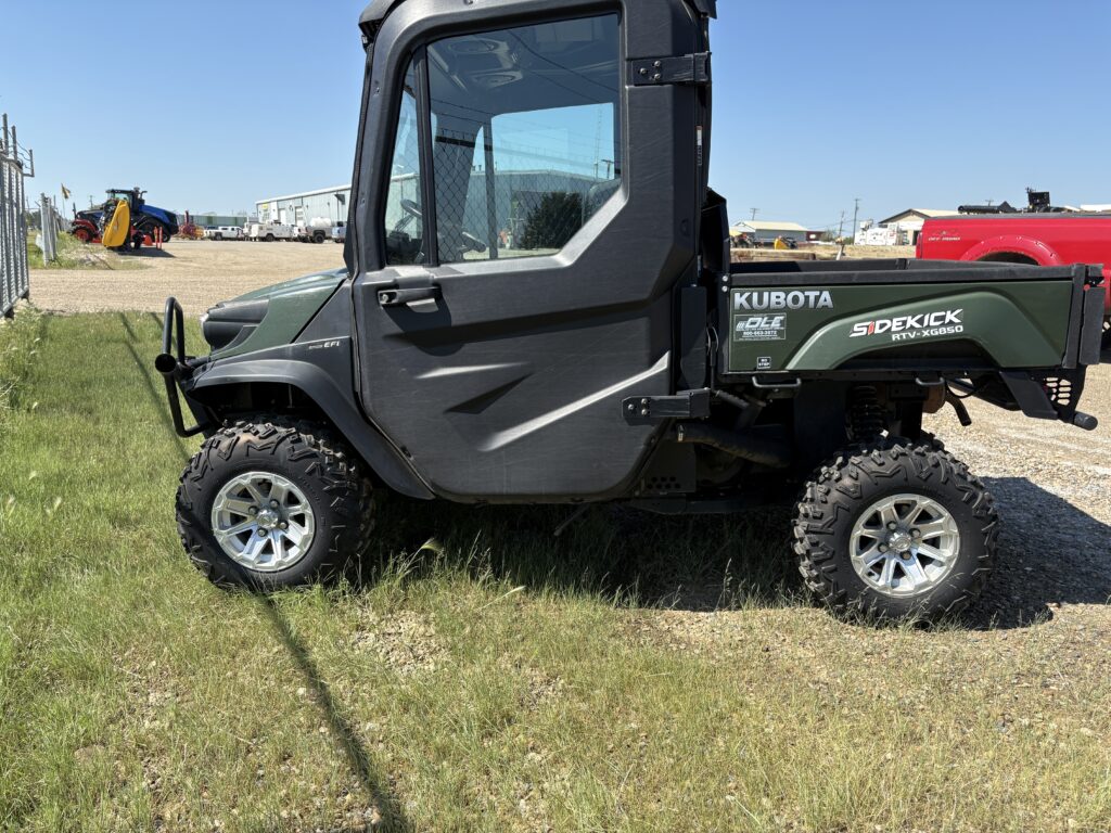 2018 Kubota RTV-XG850GLA 1