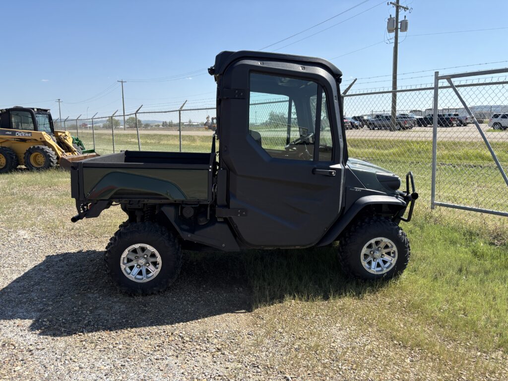 2018 Kubota RTV-XG850GLA 2