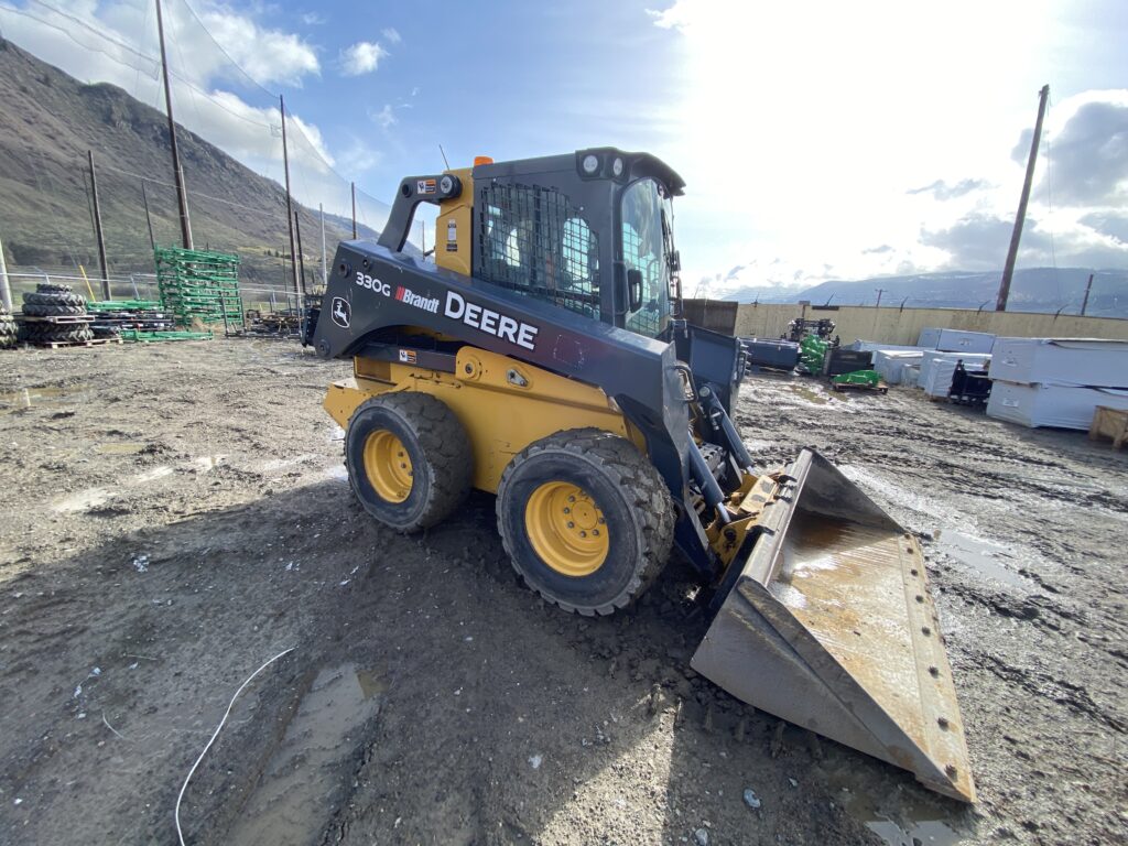 2018 John Deere 330G Skid Steer 2