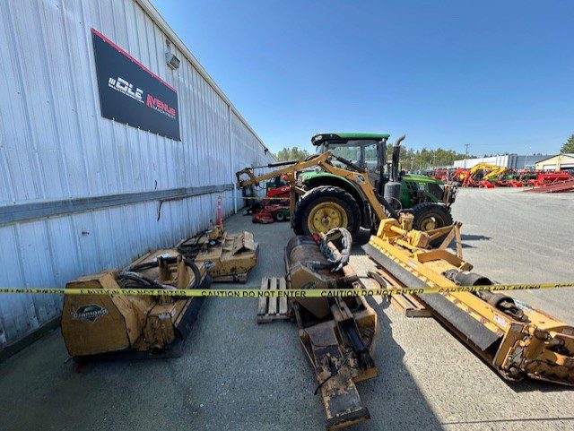2016 John Deere 6110R with Diamond Mower Package 11