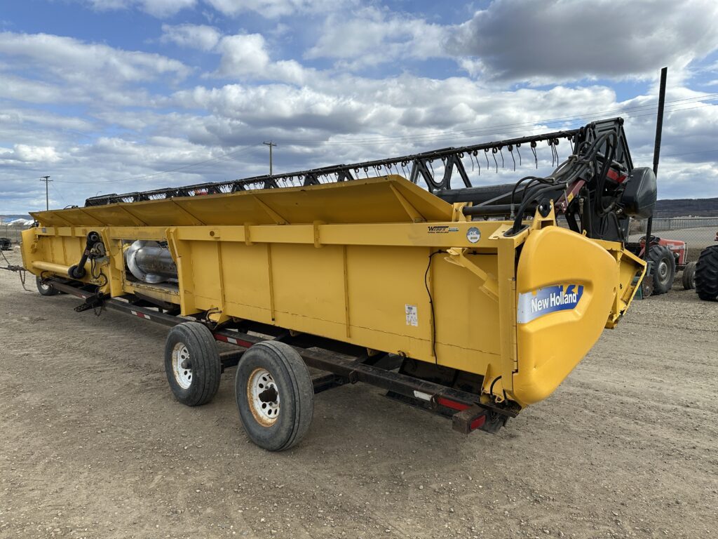 2012 New Holland 760CG Vari-Feed Header 2