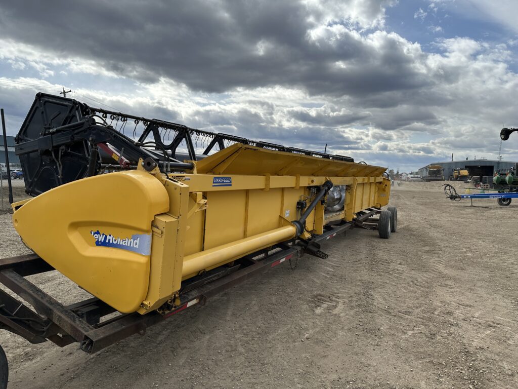 2012 New Holland 760CG Vari-Feed Header 3