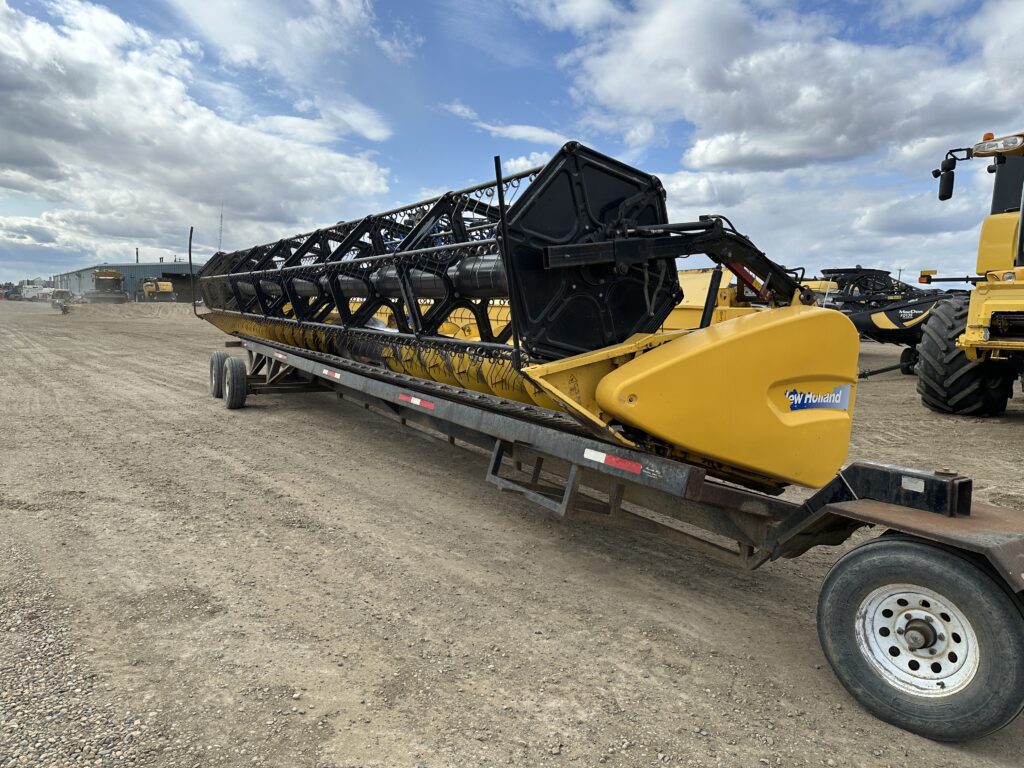2012 New Holland 760CG Vari-Feed Header 0