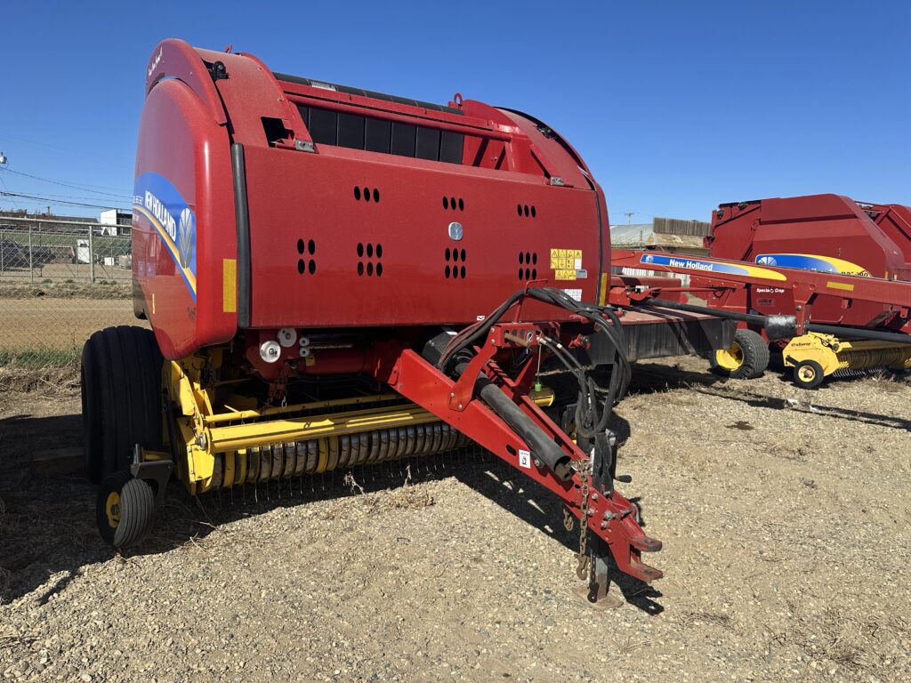 2018 New Holland Roll-Belt 560 Round Baler