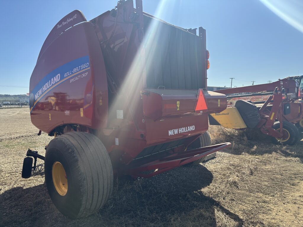2018 New Holland Roll-Belt 560 Round Baler 2