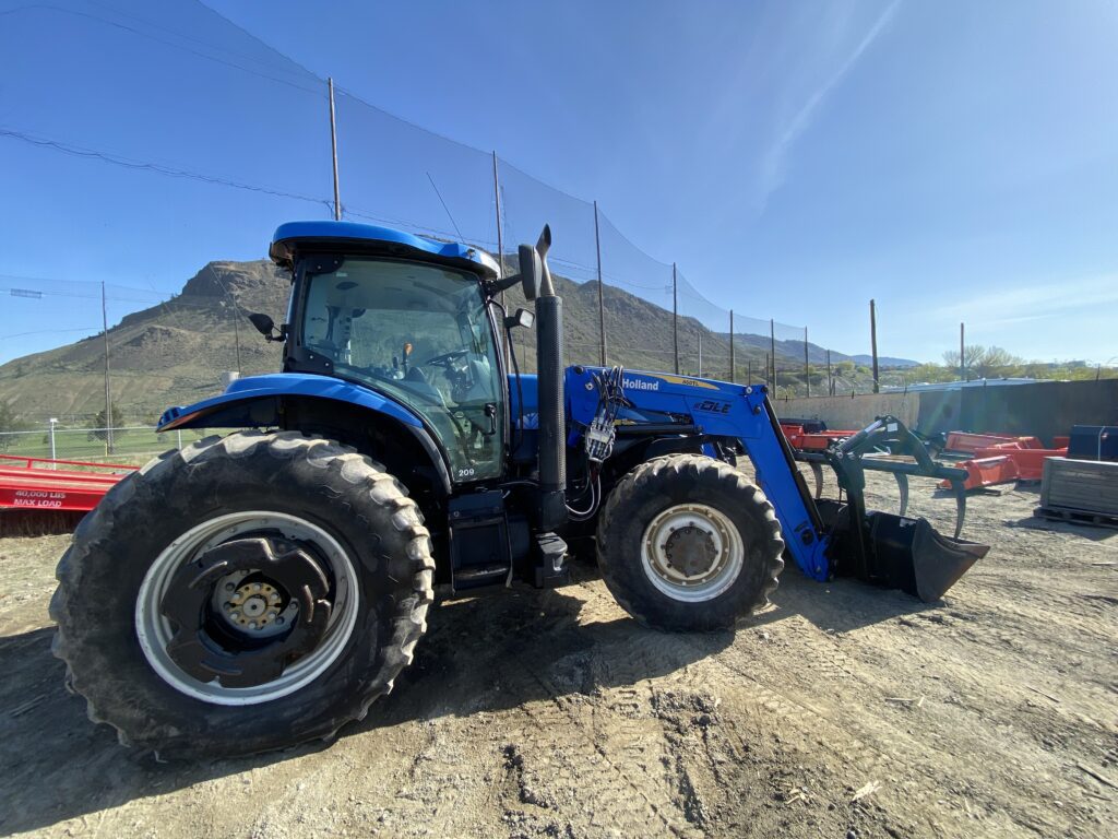 2009 New Holland T7030 1