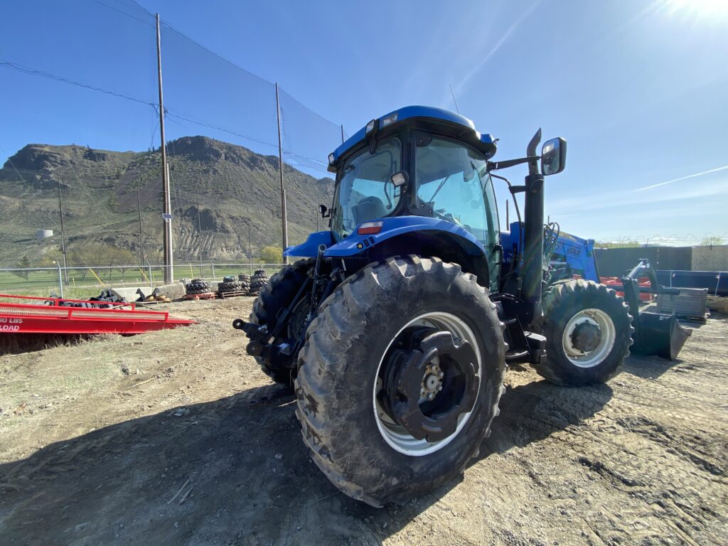 2009 New Holland T7030 2