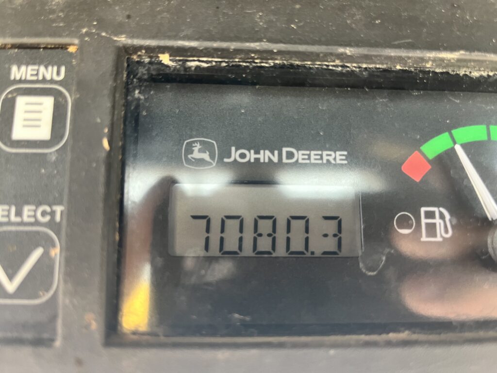 John Deere 317 Skid Steer 4