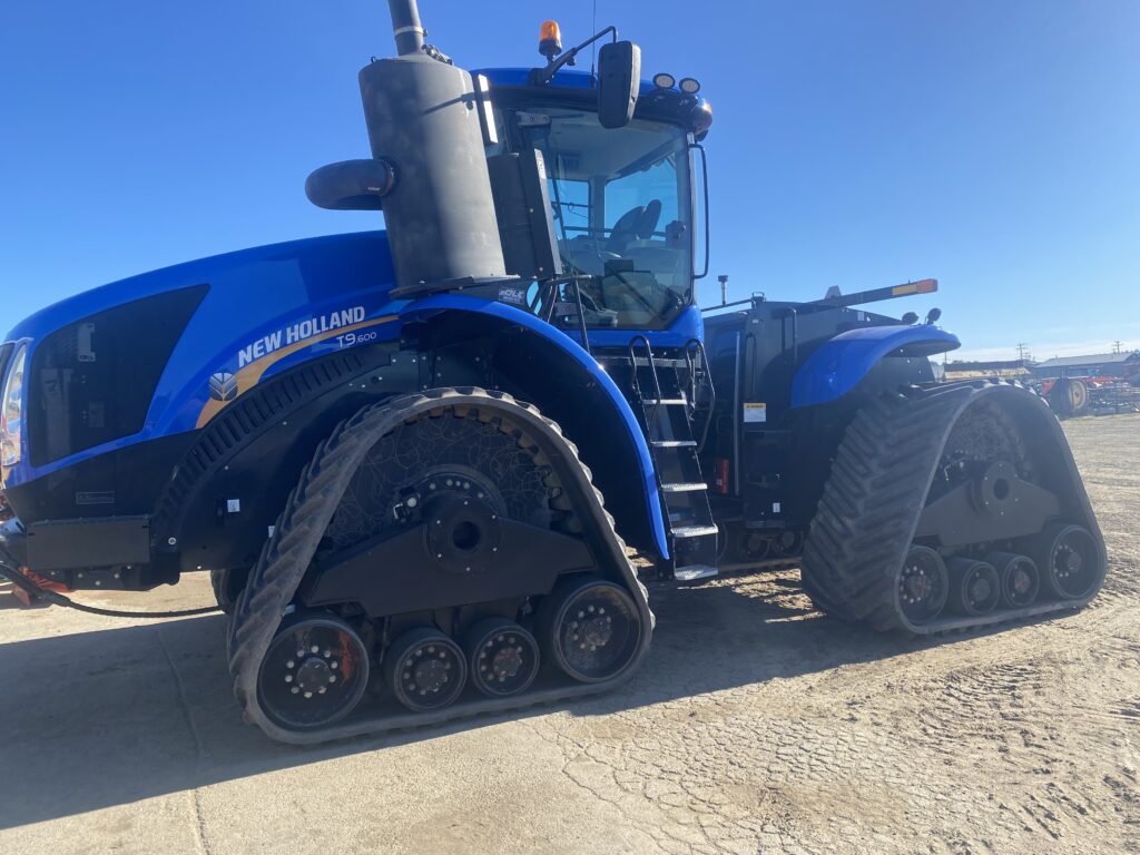 2018 New Holland T9.600 Tractor 1