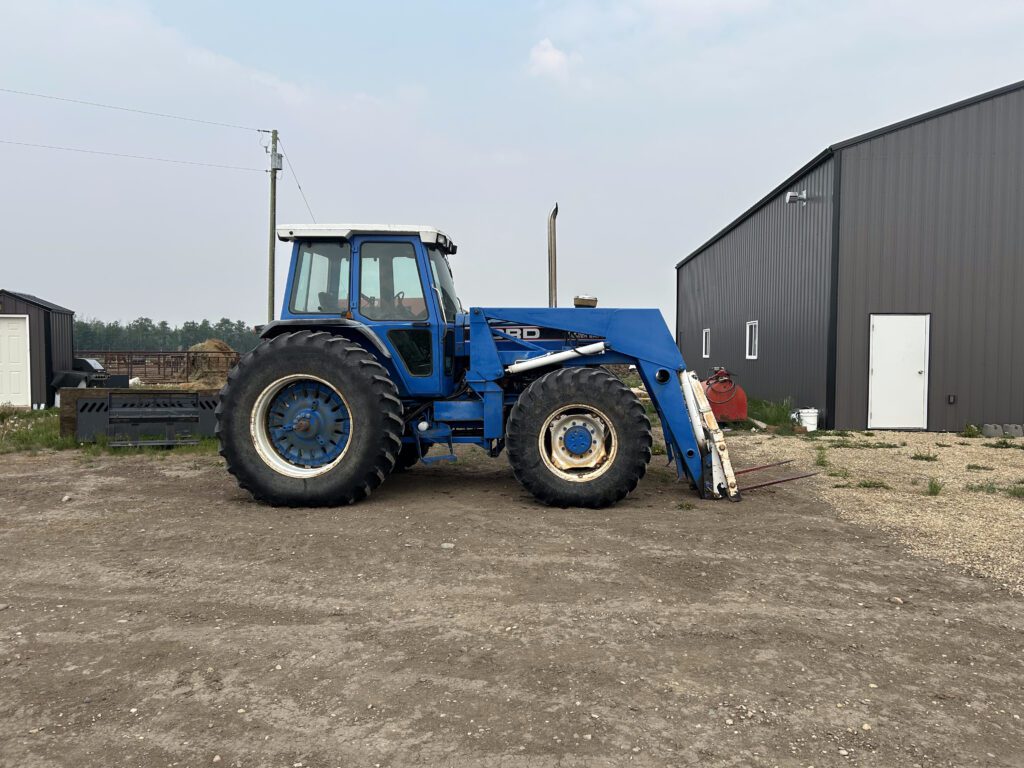 1990 New Holland 8630 FWA Tractor 1