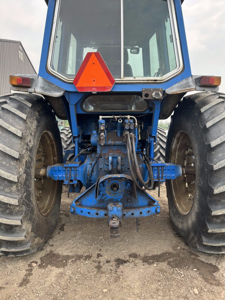 1990 New Holland 8630 FWA Tractor 3
