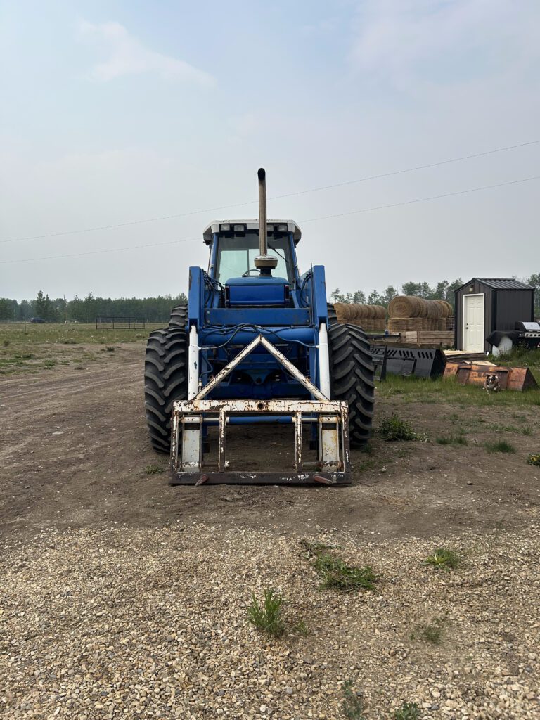 1990 New Holland 8630 FWA Tractor 4