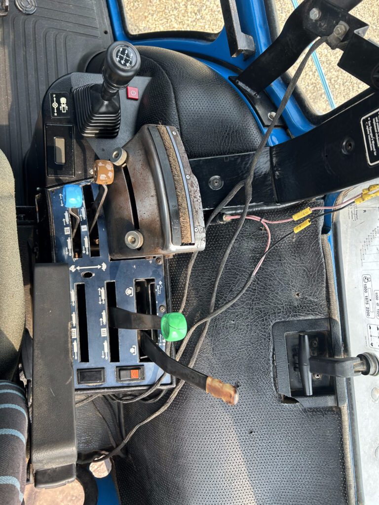 1990 New Holland 8630 FWA Tractor 17