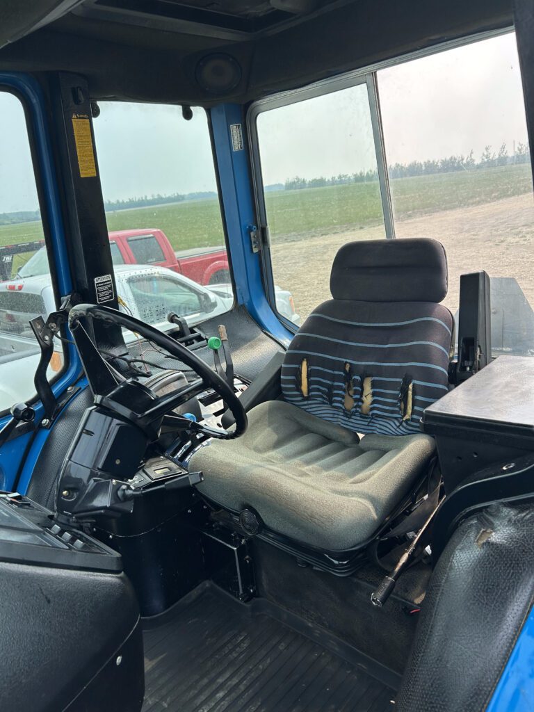 1990 New Holland 8630 FWA Tractor 18