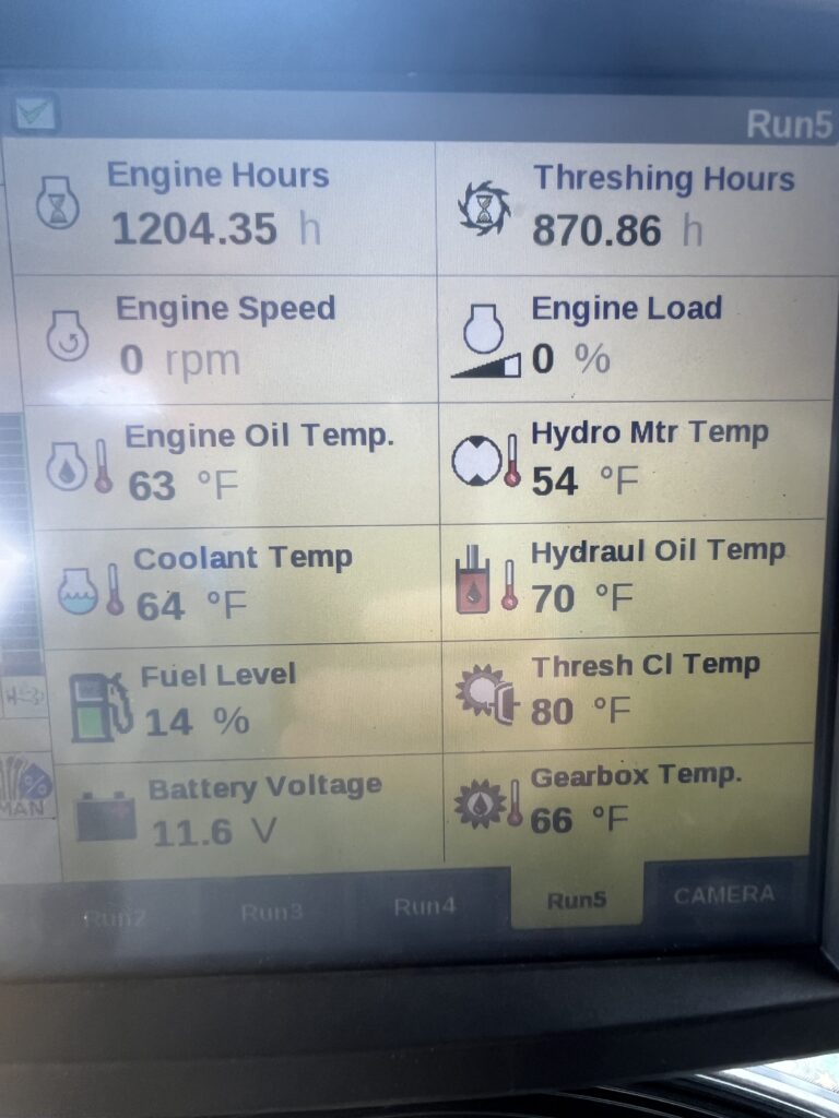 2022 New Holland CR8.90 Combine 6