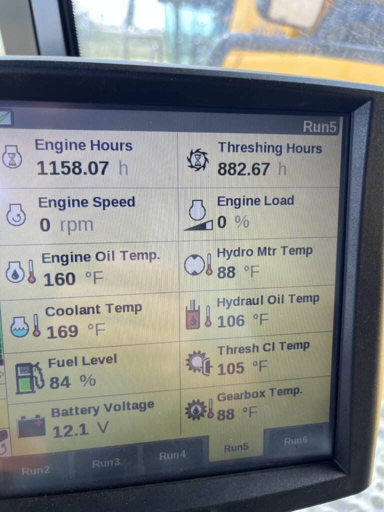 2022 New Holland CR8.90 Combine 5