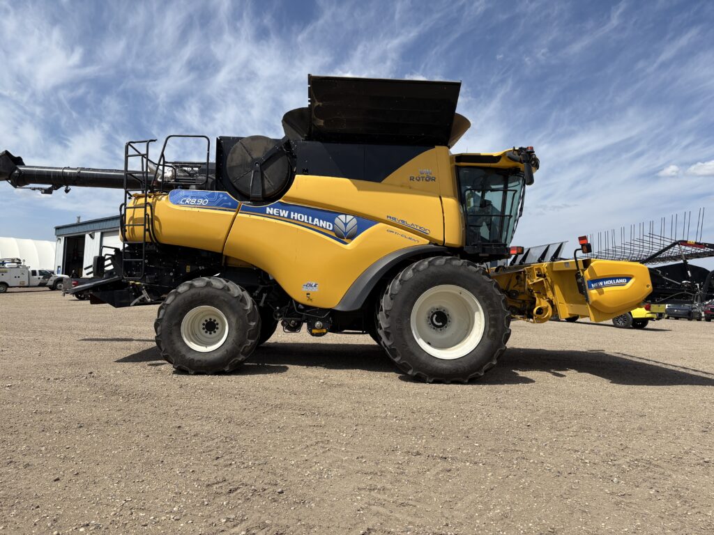 2022 New Holland CR8.90 Combine 0