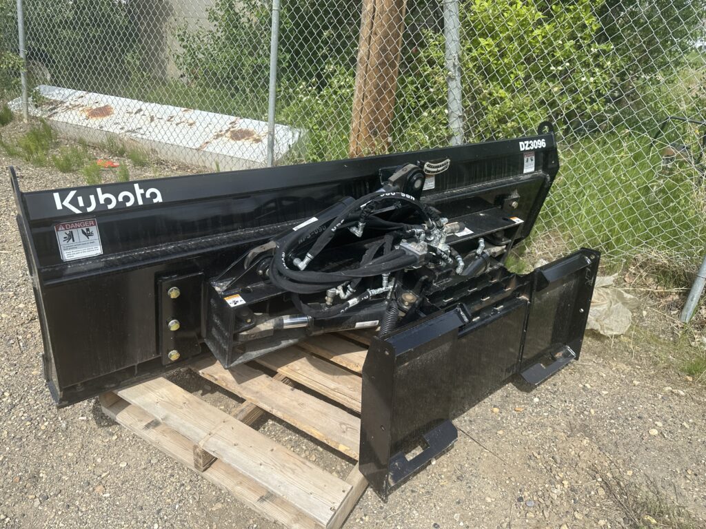 2021 Kubota DZ3096 Dozer Blade 0