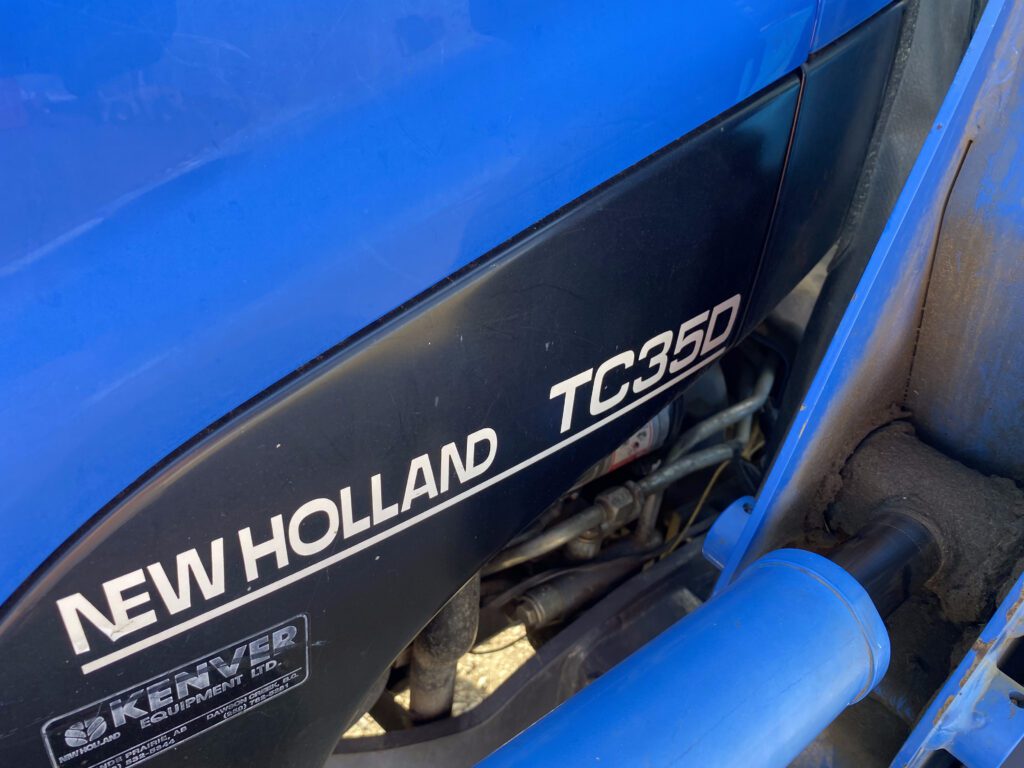 2001 New Holland TC35D Tractor 6