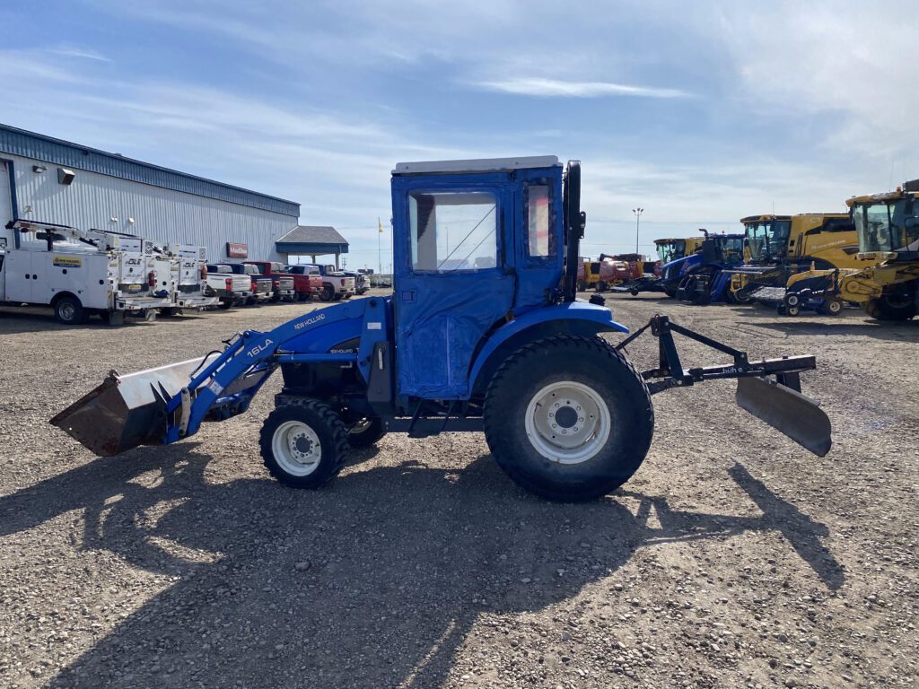 2001 New Holland TC35D Tractor 3