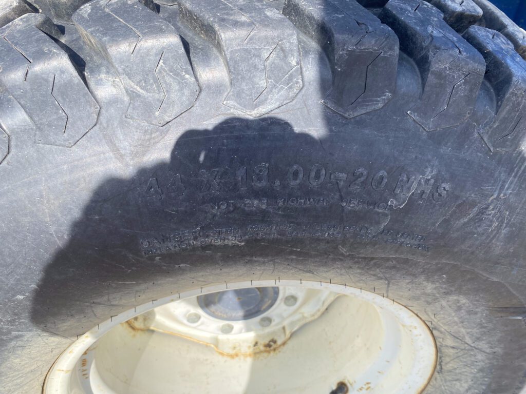 2001 New Holland TC35D Tractor 7