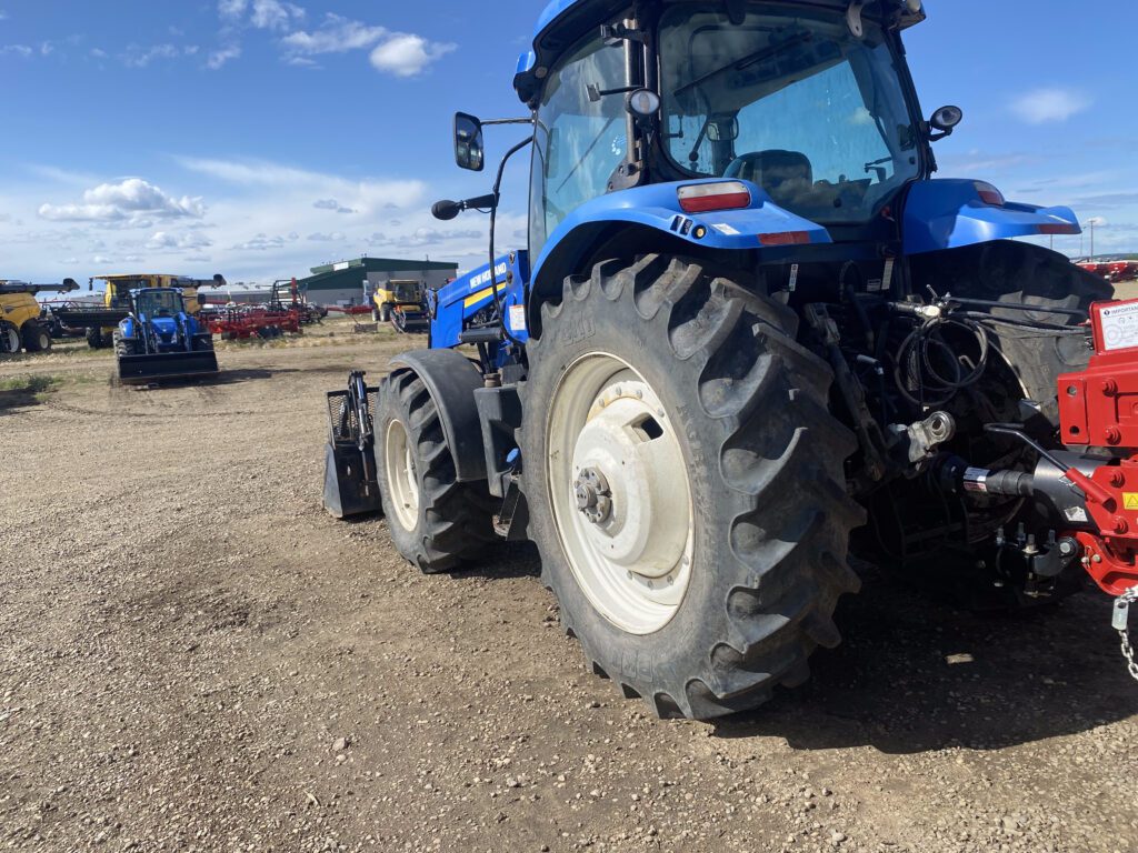 2013 New Holland T6.175 Tractor 2