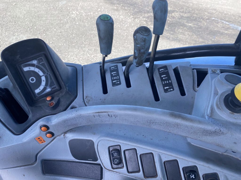 2013 New Holland T6.175 Tractor 10