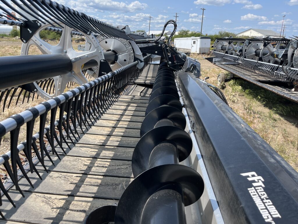 2023 MacDon FD240 FlexDraper Header 3