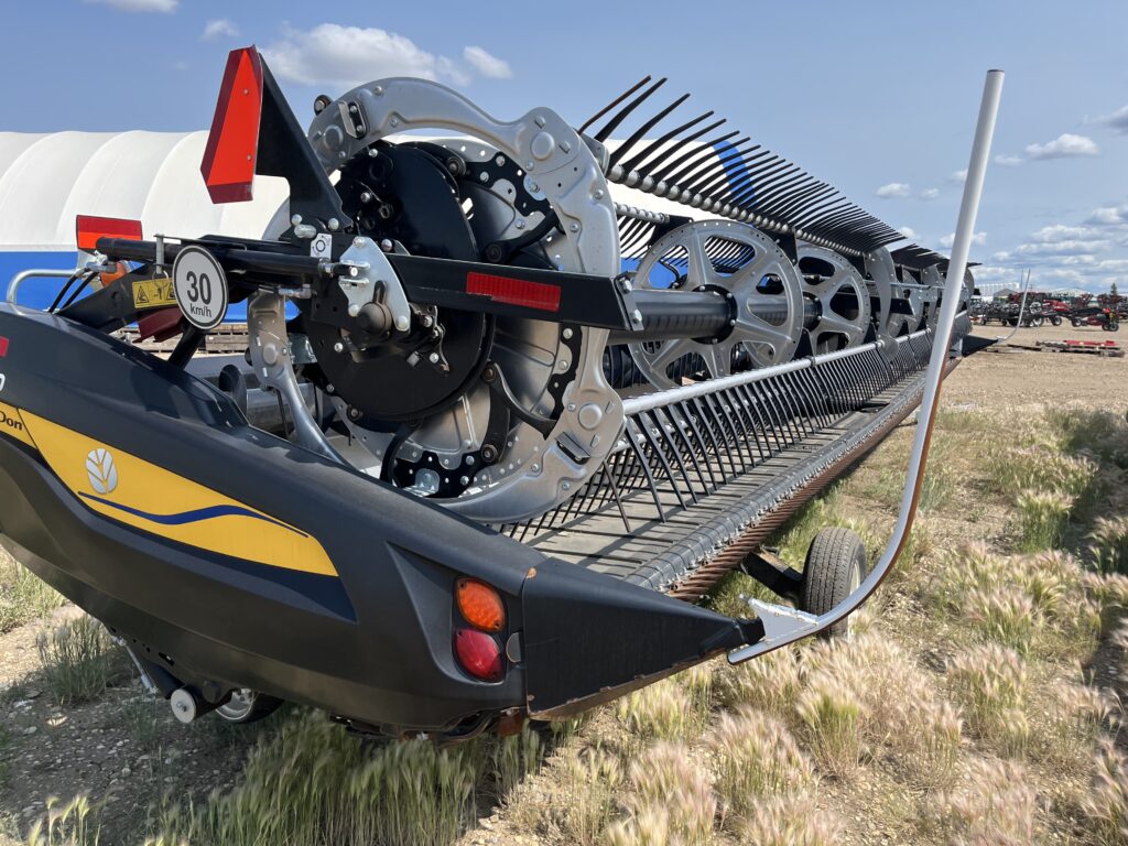 2023 MacDon FD240 FlexDraper Header 2