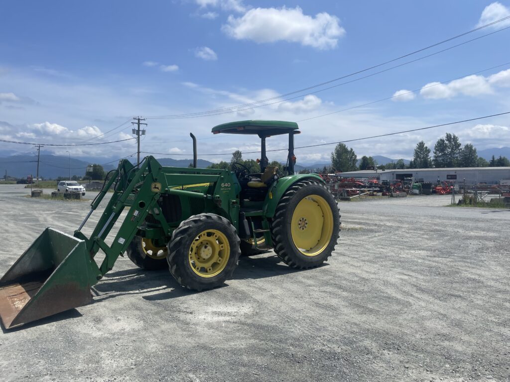 2004 John Deere 6420 Tractor