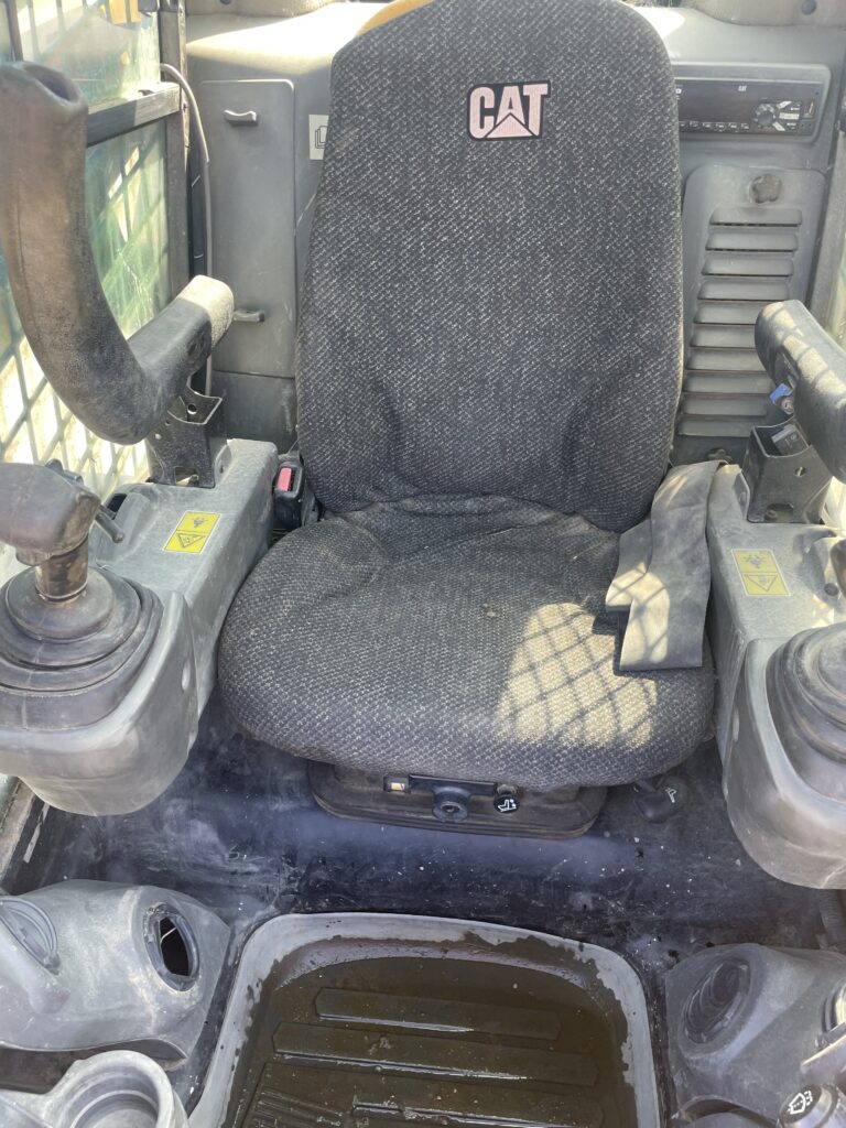 Cat 289D Skidsteer 7