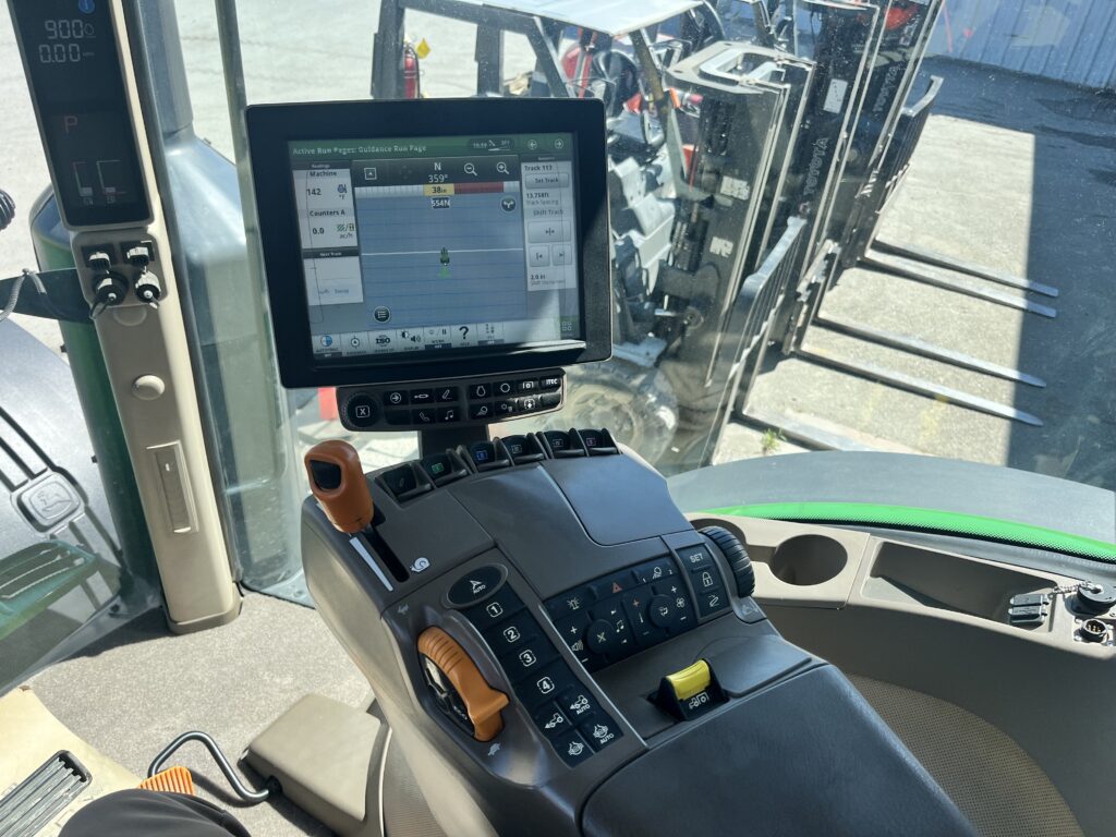 2014 John Deere 7290R Cab Tractor 4