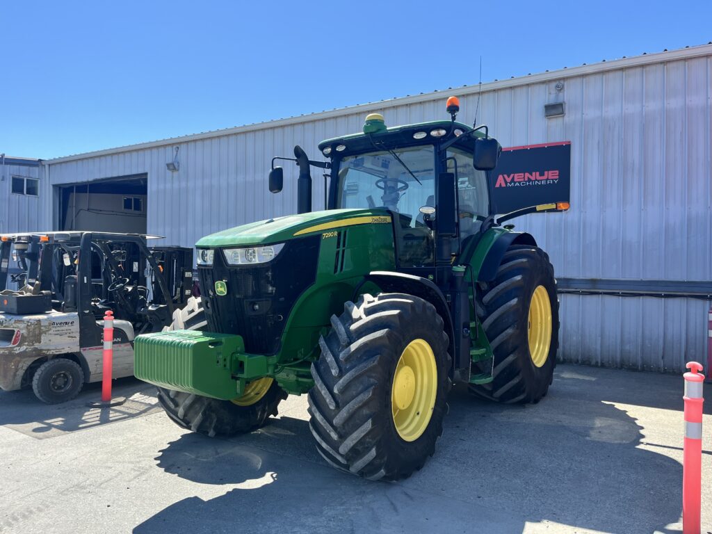 2014 John Deere 7290R Cab Tractor 1